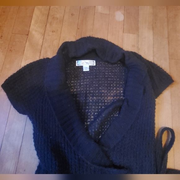 Decree Loose Knit Wrap Top - Picture 2 of 6